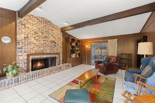 8705 Silverhill LN, Austin, TX 78759