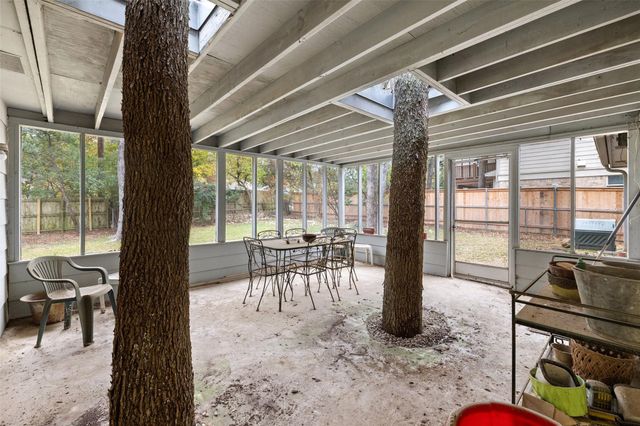 8705 Silverhill LN, Austin, TX 78759