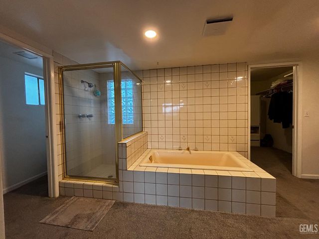 214 Lowell Drive, Bakersfield, CA 93308