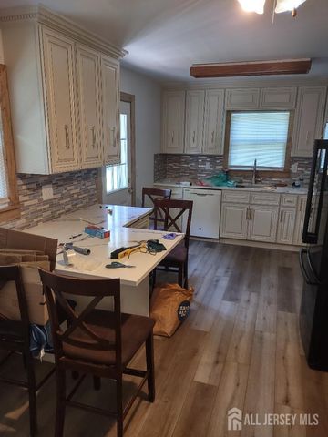 204 Marlin Drive, Fords, NJ 08863