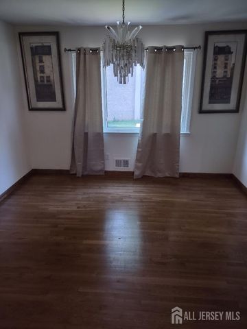 204 Marlin Drive, Fords, NJ 08863