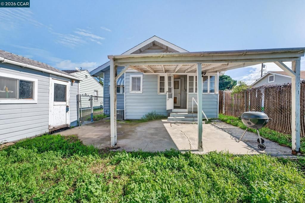 Image 26 of property listing at 1516 C St, Antioch, CA 94509