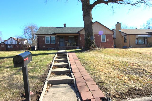 530 S Yale St, Wichita, KS 67218