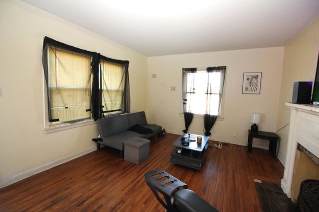 530 S Yale St, Wichita, KS 67218