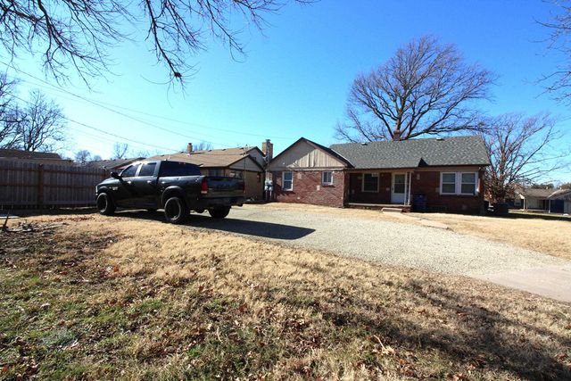 530 S Yale St, Wichita, KS 67218