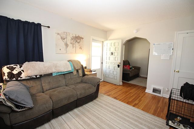 530 S Yale St, Wichita, KS 67218