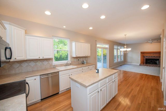 908 Rainbow Court, Lafayette, IN 47904