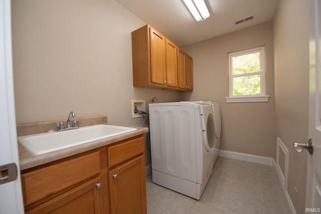 908 Rainbow Court, Lafayette, IN 47904