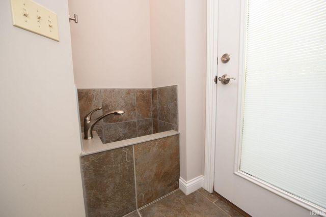 908 Rainbow Court, Lafayette, IN 47904