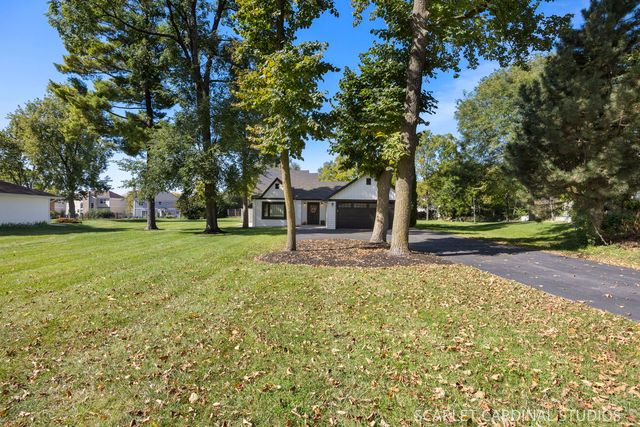 4544 Ivanhoe Avenue, Lisle, IL 60532