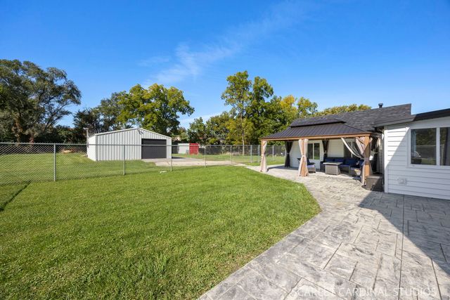 4544 Ivanhoe Avenue, Lisle, IL 60532