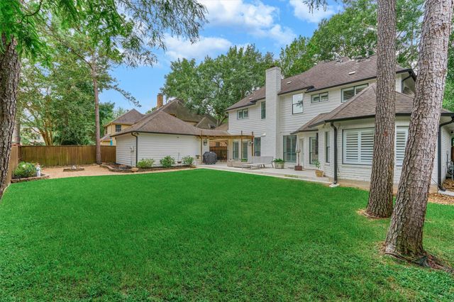 42 Golden Shadow Circle, The Woodlands, TX 77381