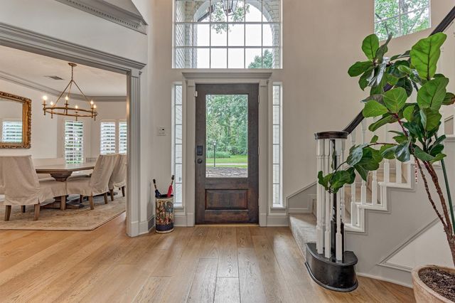 42 Golden Shadow Circle, The Woodlands, TX 77381