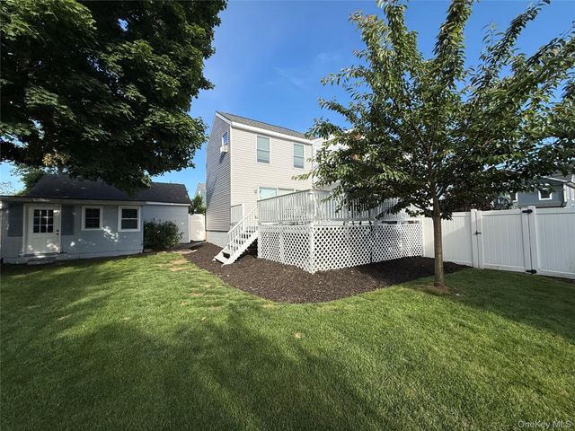 19 Westbridge Drive, Babylon, NY 11702