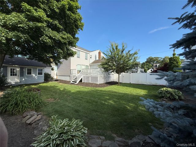 19 Westbridge Drive, Babylon, NY 11702