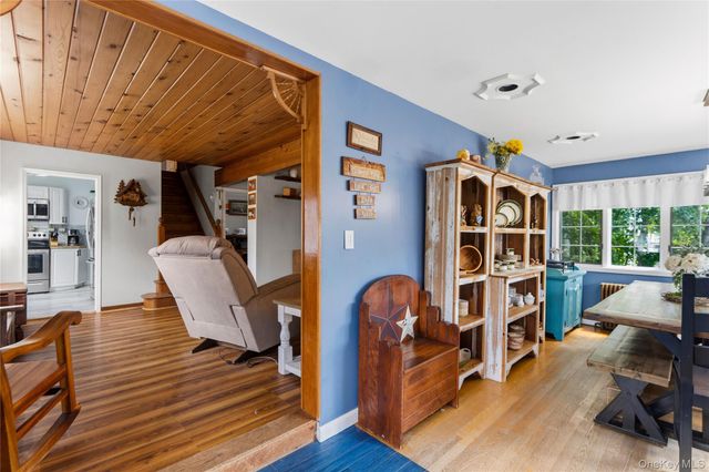 19 Westbridge Drive, Babylon, NY 11702
