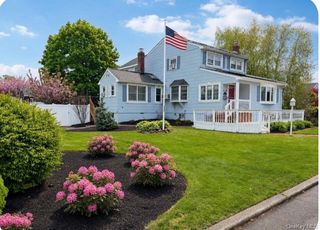 19 Westbridge Drive, Babylon, NY 11702