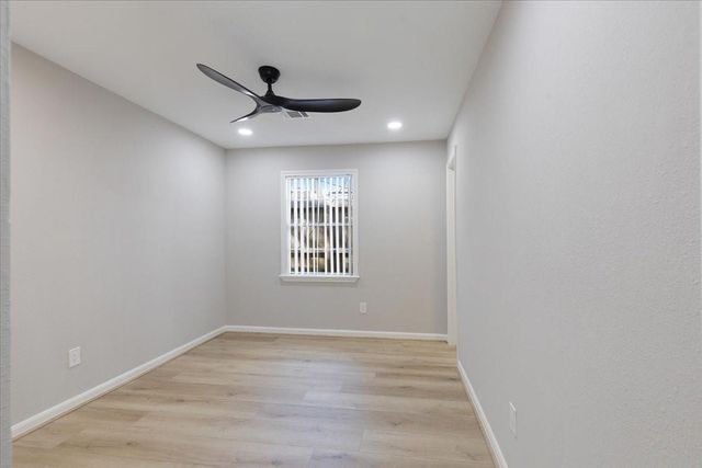 234 W 27th Street 3, Houston, TX 77008