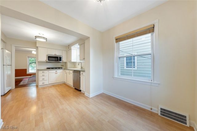 1532 Parkwood Road, Lakewood, OH 44107