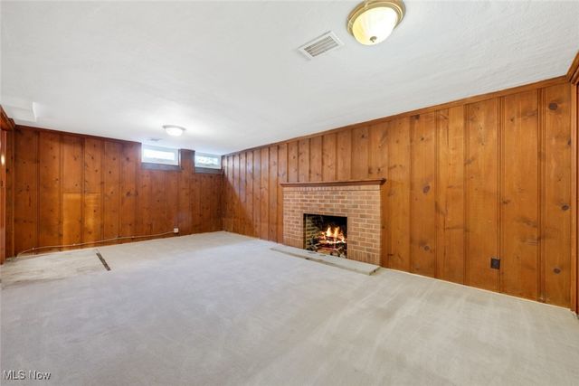 1532 Parkwood Road, Lakewood, OH 44107