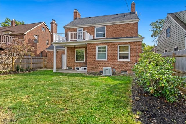 1532 Parkwood Road, Lakewood, OH 44107