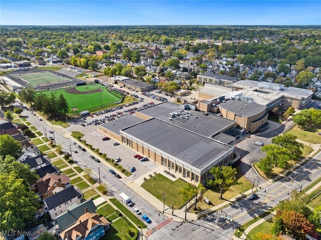 1532 Parkwood Road, Lakewood, OH 44107