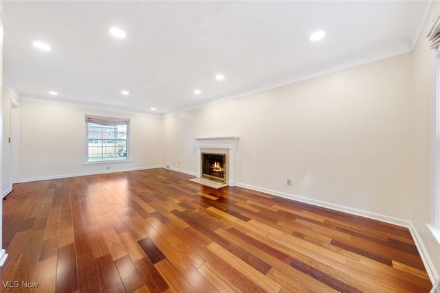 1532 Parkwood Road, Lakewood, OH 44107