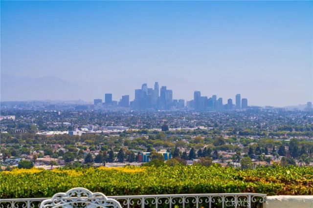 4160 Don Jose Drive, Los Angeles, CA 90008