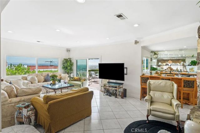 4160 Don Jose Drive, Los Angeles, CA 90008