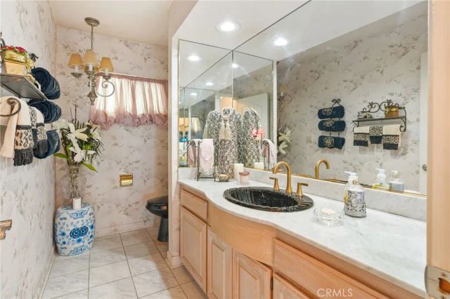 4160 Don Jose Drive, Los Angeles, CA 90008