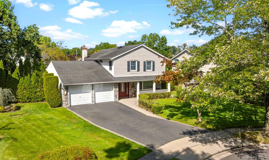 89 Brook Court S, New Hyde Park, NY 11040 — exterior