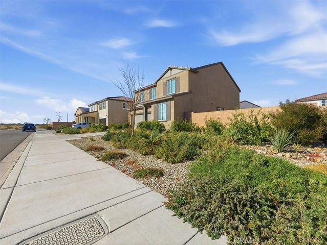 12338 Pinos Verde, Victorville, CA 92392