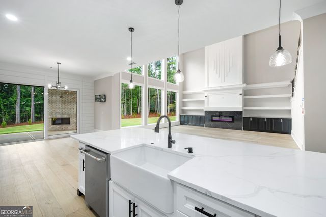 2101 E Maddox Road, Buford, GA 30519