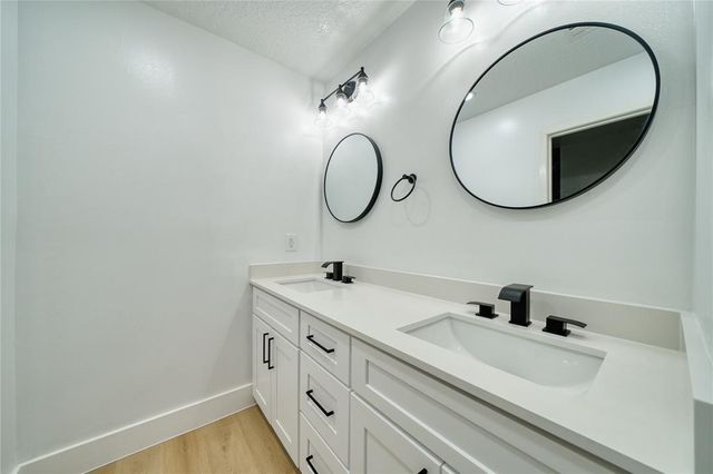 7906 Duffield Lane, Houston, TX 77071