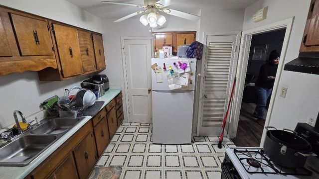 3162 FORD RD, Memphis, TN 38109