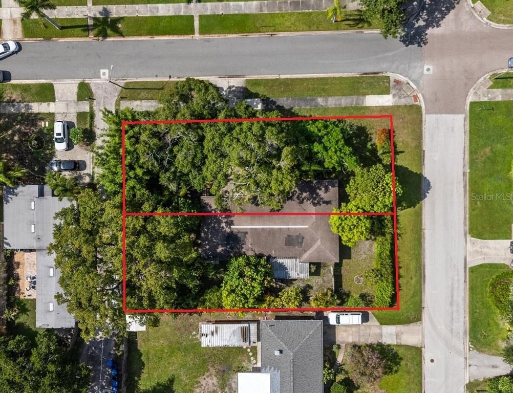 655 42ND AVENUE N, St Petersburg, FL 33703