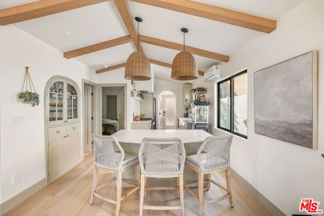 1033 Havenhurst Dr, West Hollywood, CA 90046