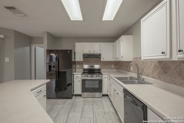 8018 Copper Trail Dr, San Antonio, TX 78244