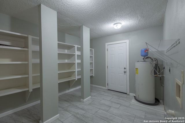 8018 Copper Trail Dr, San Antonio, TX 78244