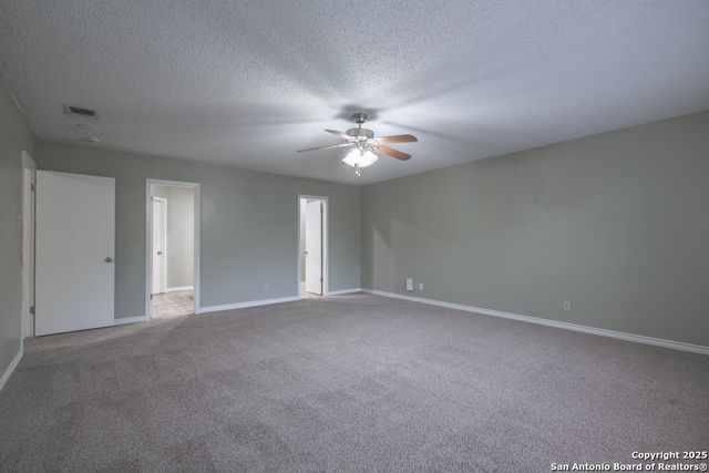 8018 Copper Trail Dr, San Antonio, TX 78244