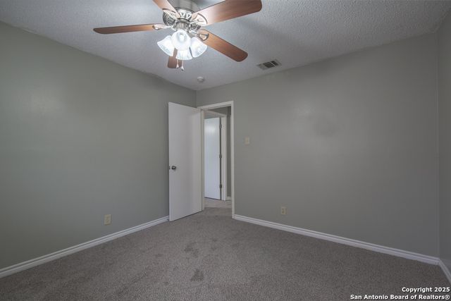 8018 Copper Trail Dr, San Antonio, TX 78244