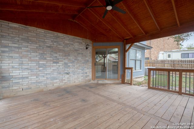 8018 Copper Trail Dr, San Antonio, TX 78244