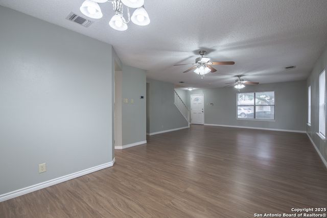 8018 Copper Trail Dr, San Antonio, TX 78244