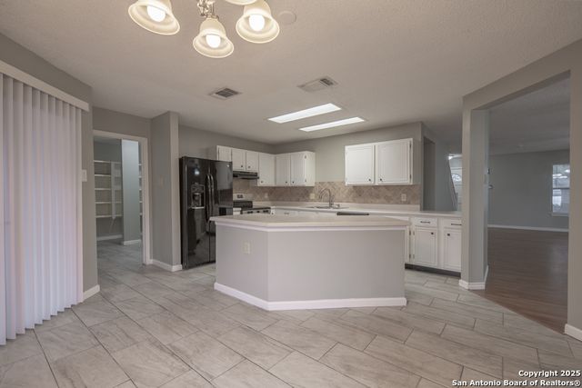 8018 Copper Trail Dr, San Antonio, TX 78244