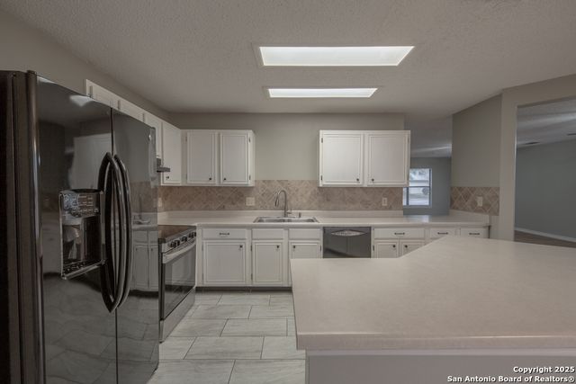 8018 Copper Trail Dr, San Antonio, TX 78244