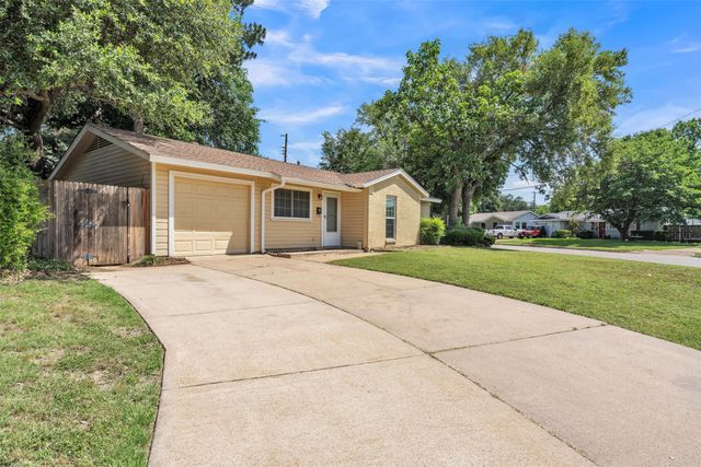 1801 Anderson Street, Irving, TX 75062
