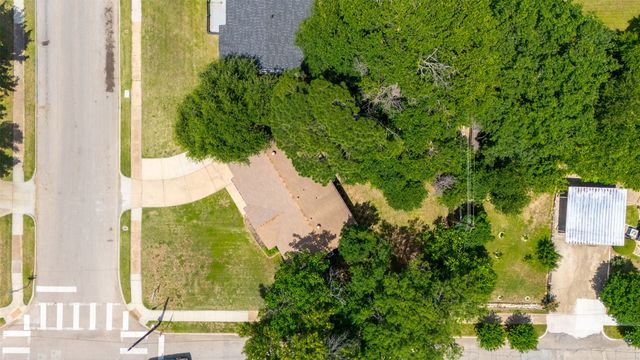 1801 Anderson Street, Irving, TX 75062