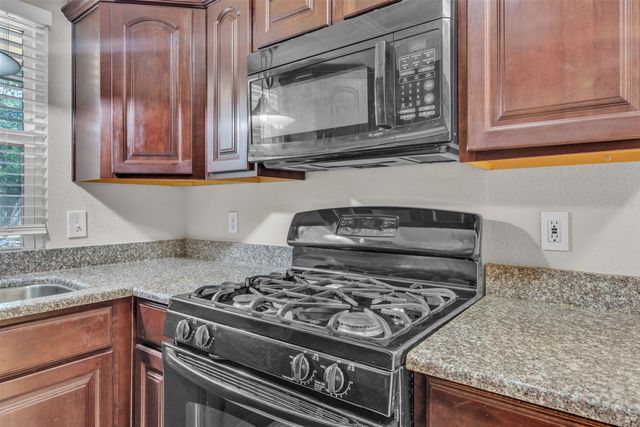 1801 Anderson Street, Irving, TX 75062