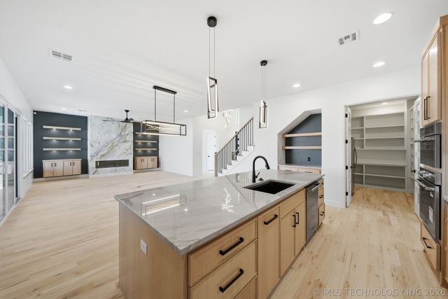 2347 E 135th Drive S, Bixby, OK 74008