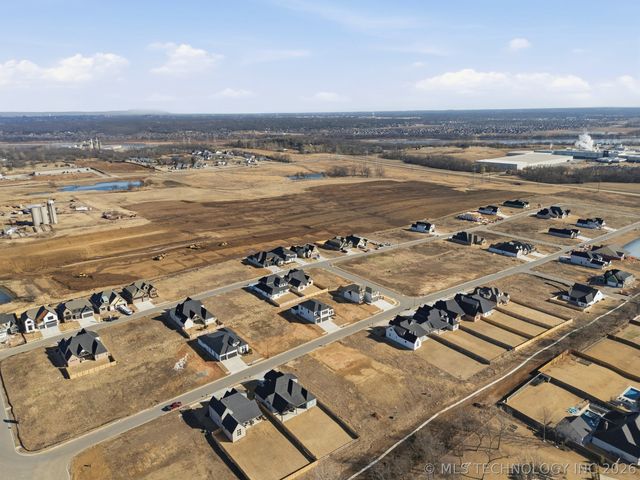 2347 E 135th Drive S, Bixby, OK 74008